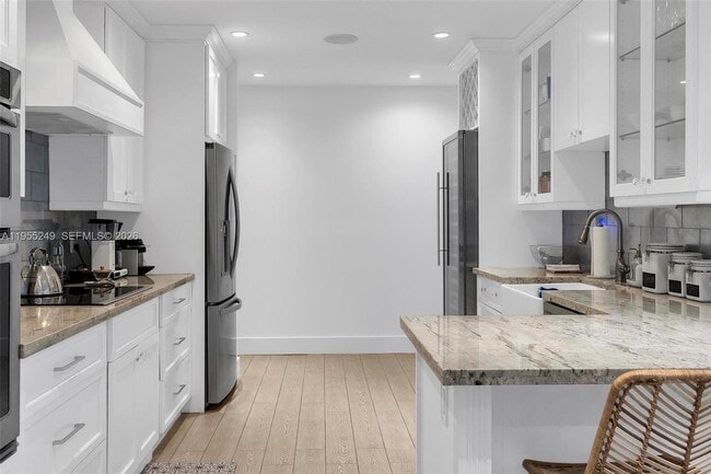 Building Photo - 1444 Mendavia Ave