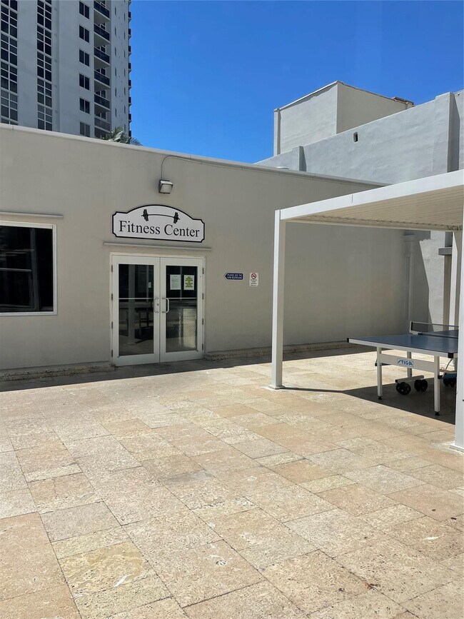Building Photo - 19201 Collins Ave