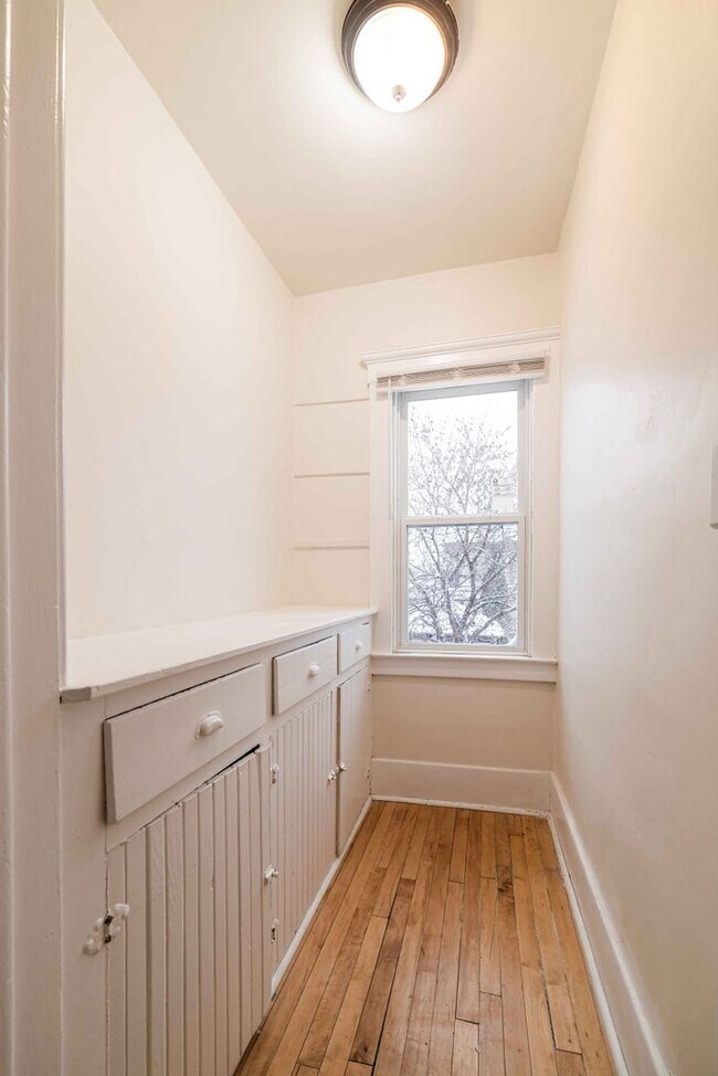 Building Photo - 3426/3428 Evaline - FDR - T