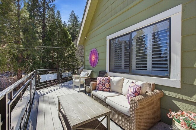 Building Photo - 528 Brentwood Dr