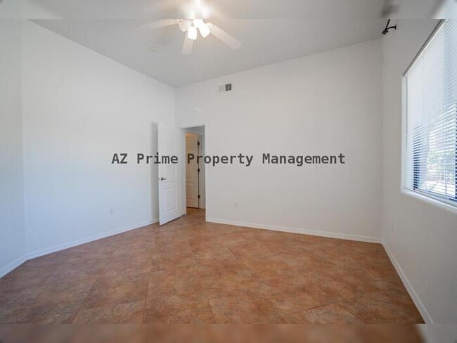 Building Photo - 4533 N 22nd St
