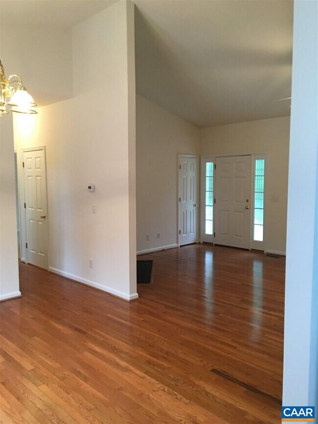 Building Photo - 252 Snapdragon Rd