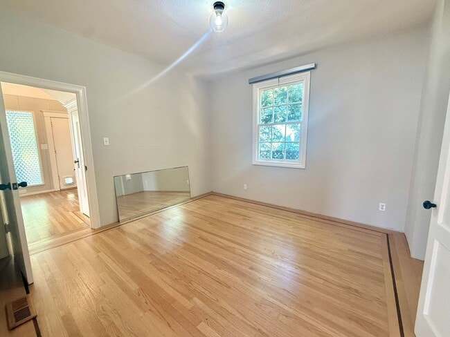 Building Photo - 1538 62nd St