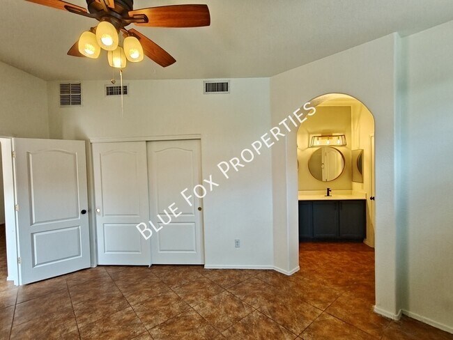 Building Photo - 1292 Paseo Luna Blanca