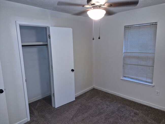 Building Photo - 1478 Bass Ave