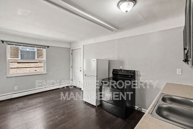 Building Photo - 1932 Truitt Ave