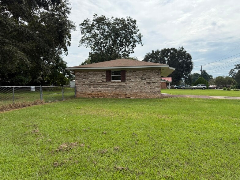 Building Photo - 304 Morningview Rd
