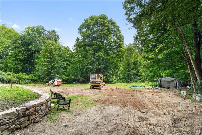 Building Photo - 674 Sprout Brook Rd