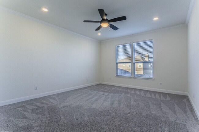 Building Photo - Bright & Beautiful 4 Bedroom two story home!