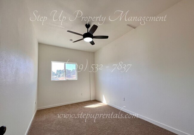 Building Photo - 6655 Jaquima Dr