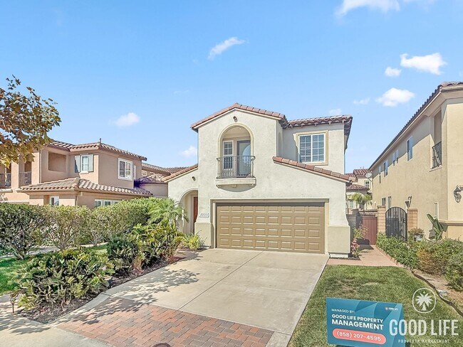 Primary Photo - Updated 5BR/3BA San Diego home with modern...