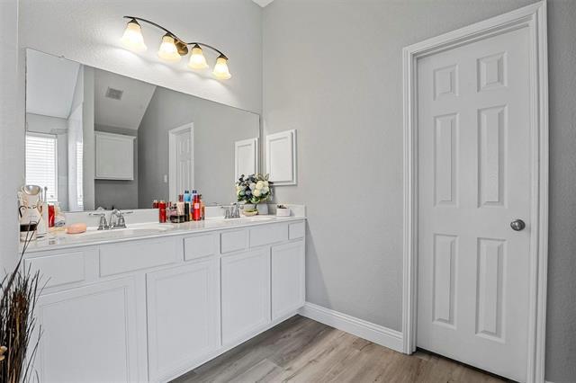 Building Photo - 1904 Hidden Fairway Dr