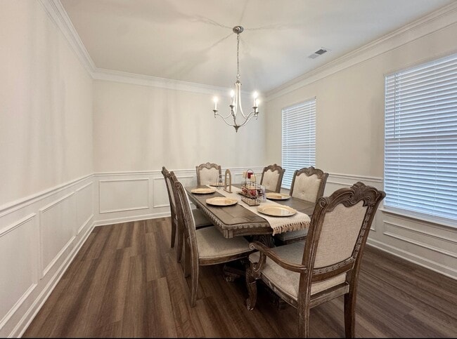Building Photo - Spacious Well-Maintained Home in Simpsonville