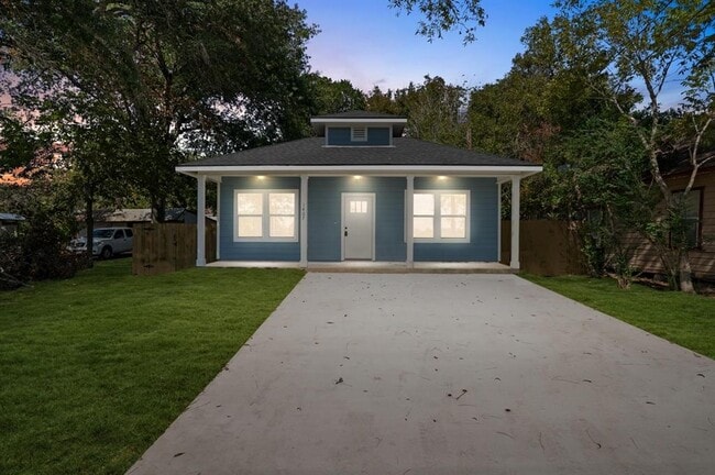 Primary Photo - 1407 Lauraine St