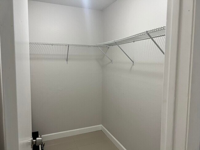 Building Photo - 8789 NW 39th St