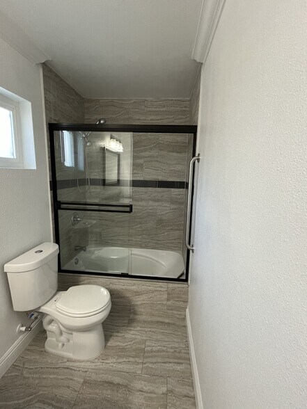 Building Photo - 3760 E Calle San Antonio