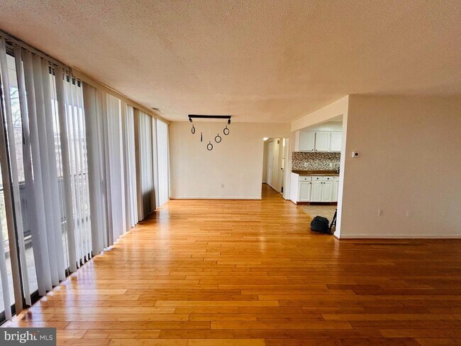 Building Photo - 1828 Metzerott Rd