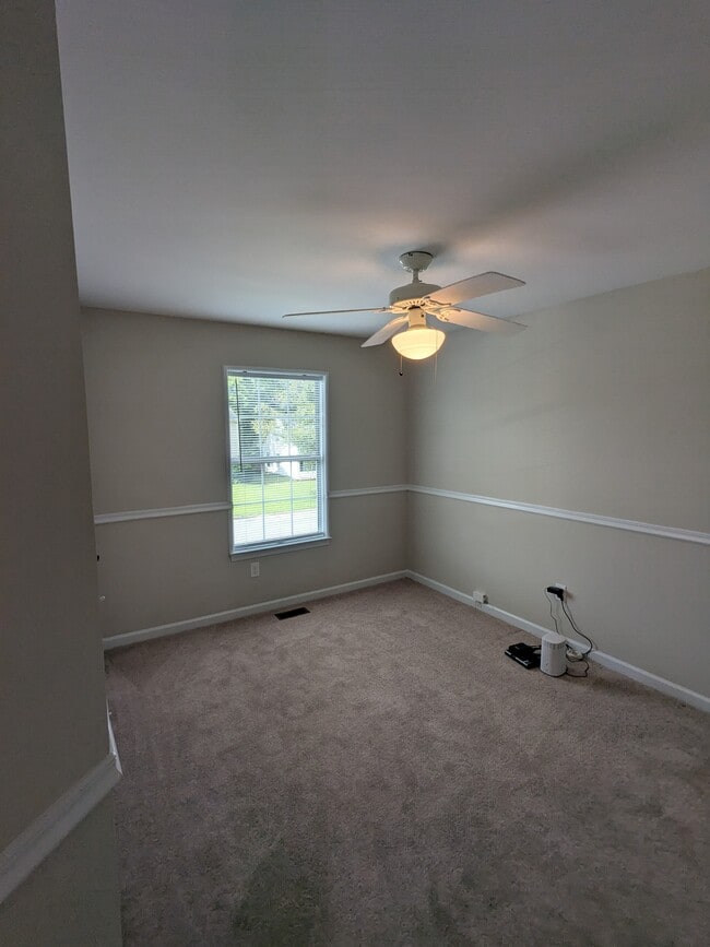 Building Photo - 708 Galleon Dr