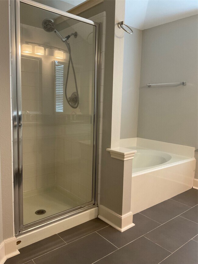 Building Photo - 21903 Grand Brook Ln