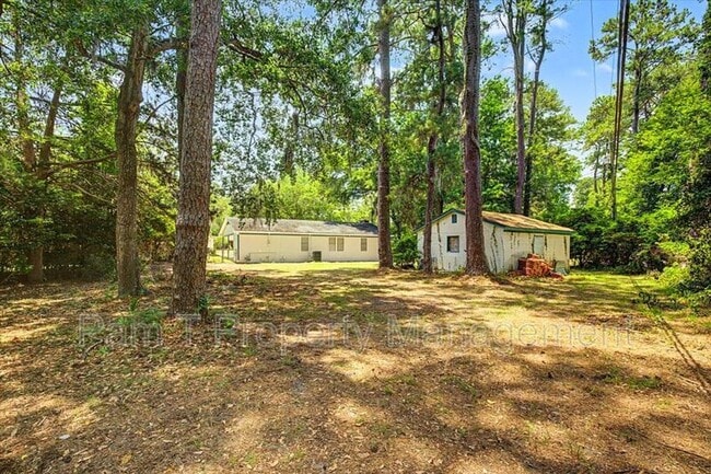 Building Photo - 102 Juniper Cir