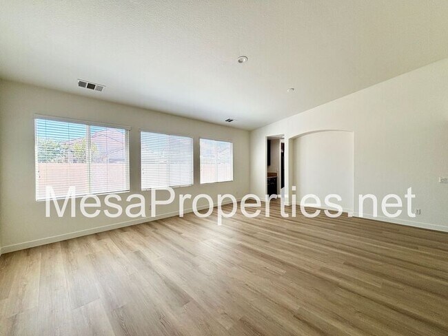 Building Photo - 15818 Iron Canyon Ln