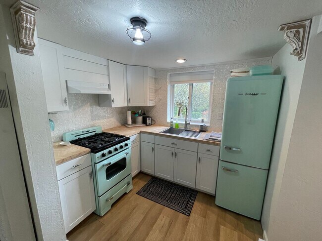Building Photo - 4223 Rosedale St NW