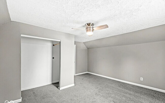 Building Photo - 841 Birch Ave
