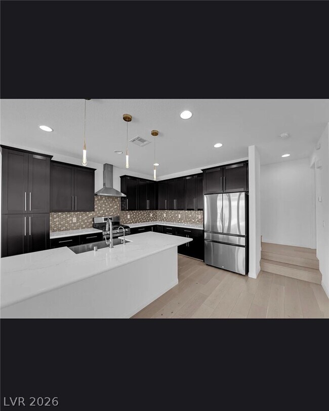 Building Photo - 4066 Painted Lady Ave