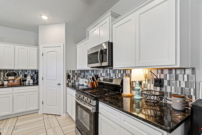 Building Photo - 2832 Mike Price Dr