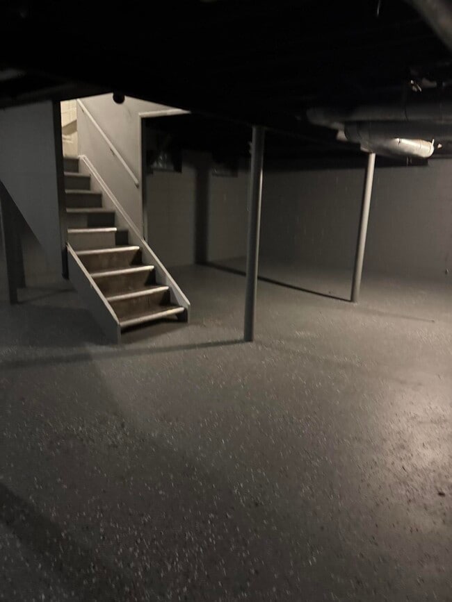 Building Photo - 14079 Edmore Dr