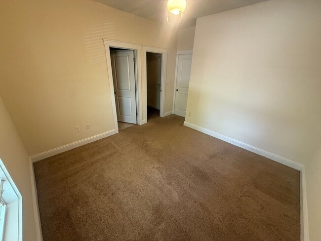 Building Photo - PRE-LEASING FOR AUGUST 2026!