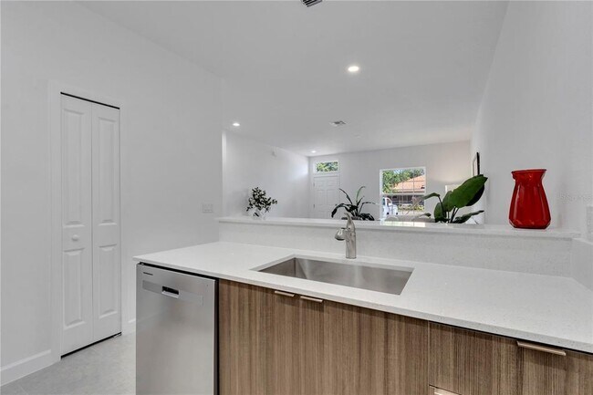 Building Photo - 1563 Cumin Dr