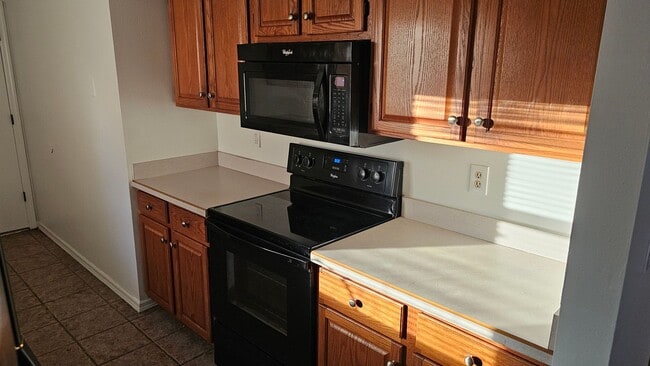 Building Photo - Charming 3-Bedroom Ranch-Style Home in Beautiful Groveland — Your Florida Retreat!