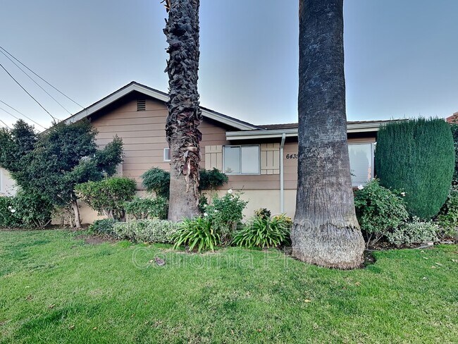 Building Photo - 6435 Mammoth Ave