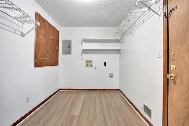Building Photo - 905 Rambling Rose Ct NW