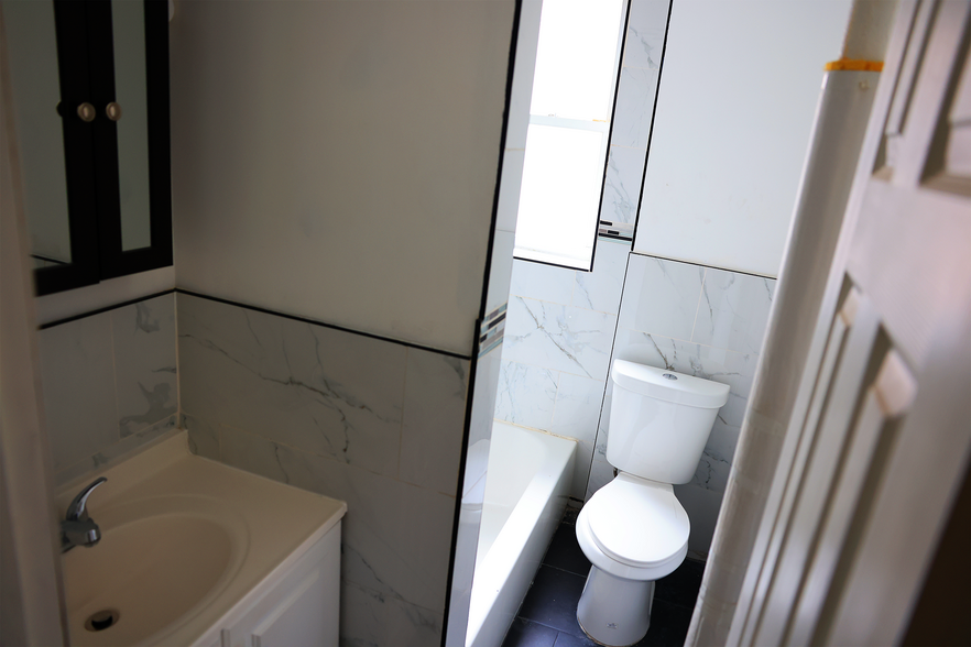 Building Photo - 19914 32nd Ave