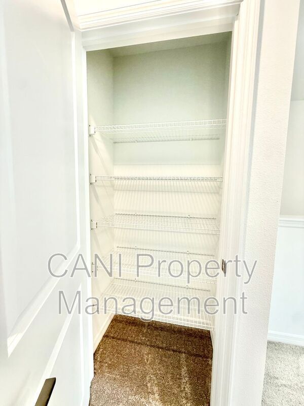 Building Photo - 212 Riverfront Wy