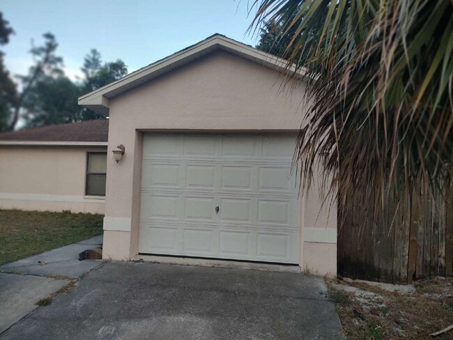 Building Photo - 2 bedroom home For rent