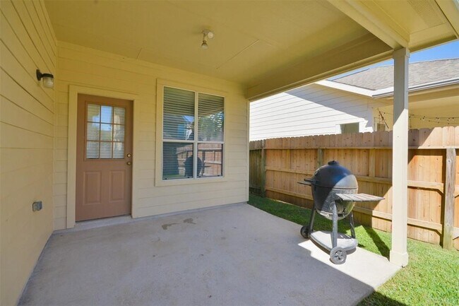Building Photo - 17210 Mitchell Pass Ln