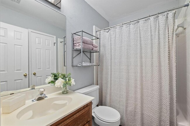 Building Photo - 8007 Weldon Springs Ct