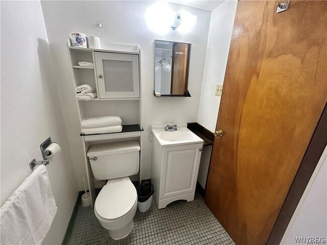 Building Photo - 6908 Buffalo Ave