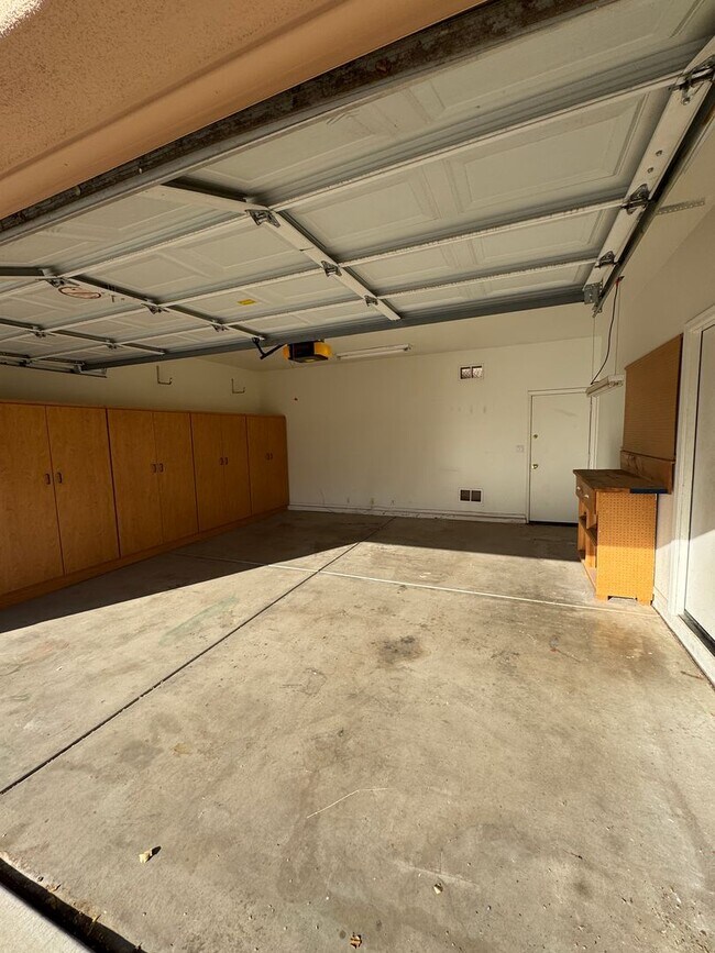 Building Photo - 9450 W Quail Ave