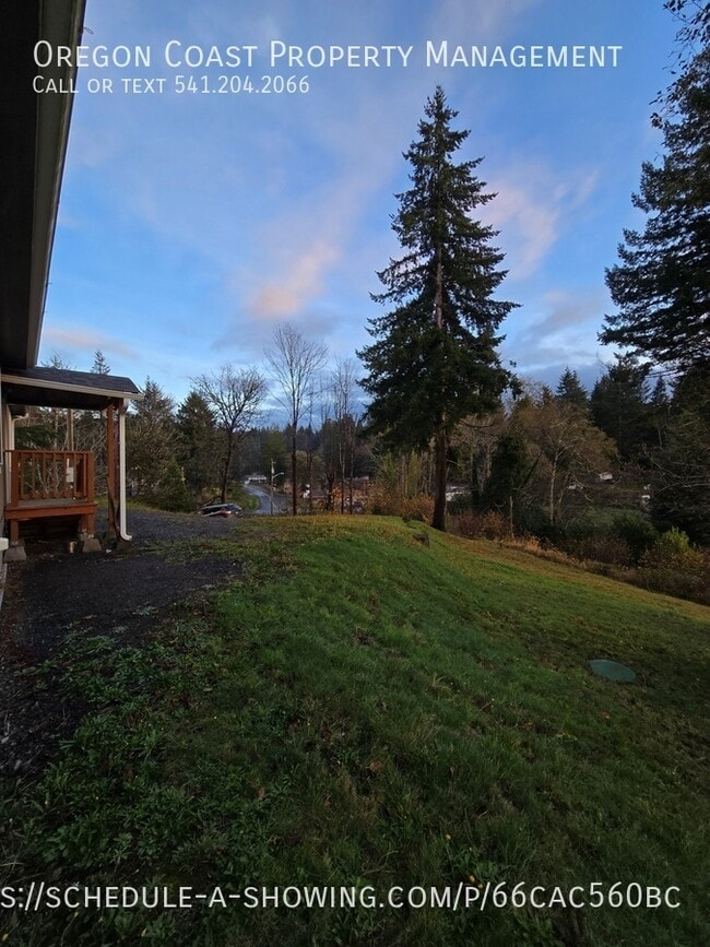 Building Photo - 15 N Hillside Dr