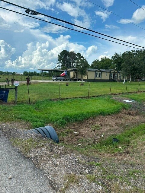 Building Photo - 4828 County Rd 392