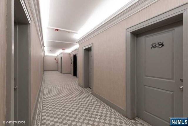 Building Photo - 855 Broad St