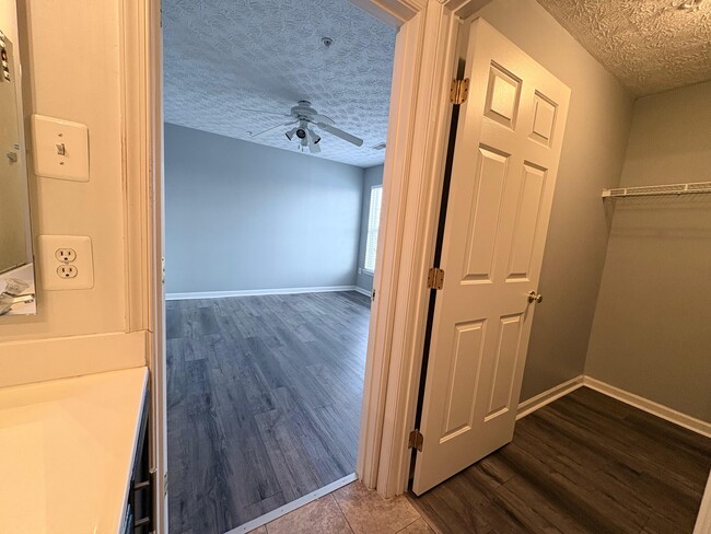 Building Photo - 577 MacIntosh Cir