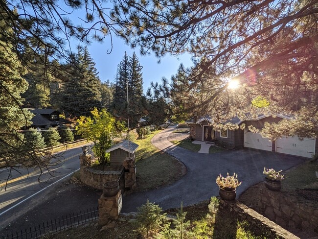 Building Photo - 32114 Upper Bear Creek Rd