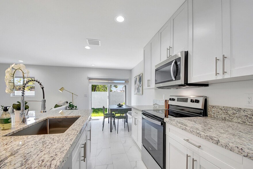 Building Photo - 3871 Patio Ct