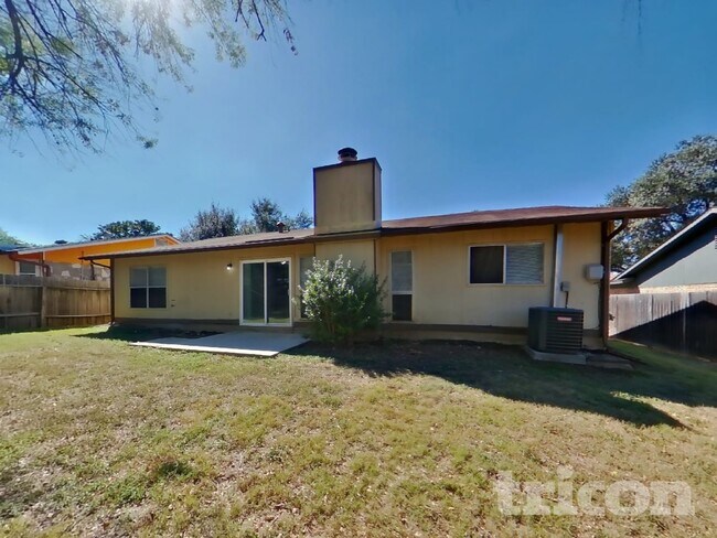 Building Photo - 15022 Old Creek St