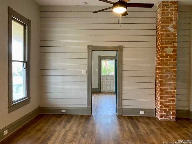 Building Photo - 1515 East Southcross-